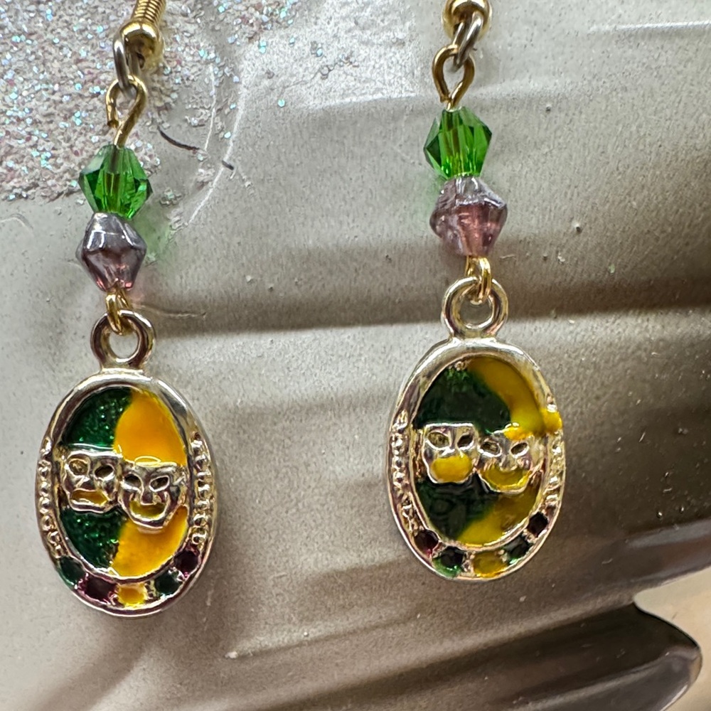 Mardi Gras- Gold and Green Enamel Earrings- looks like a King Cake 🎂 2/$22